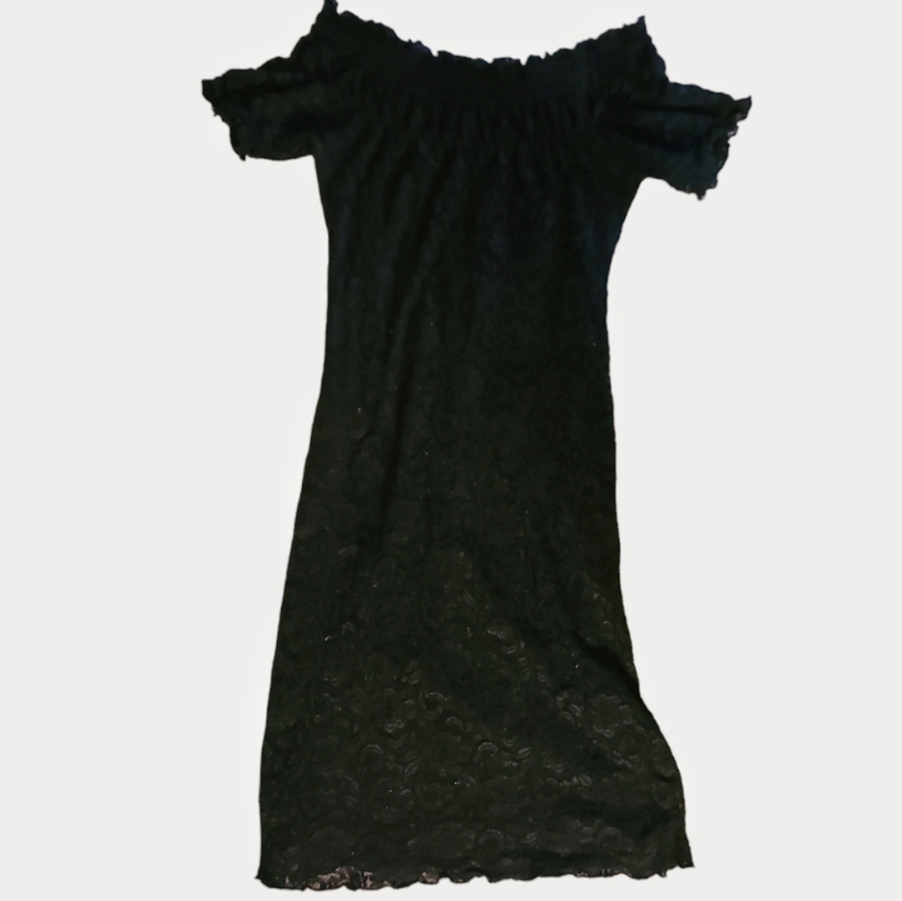 Adorable Black Lace Dress!! 🫨